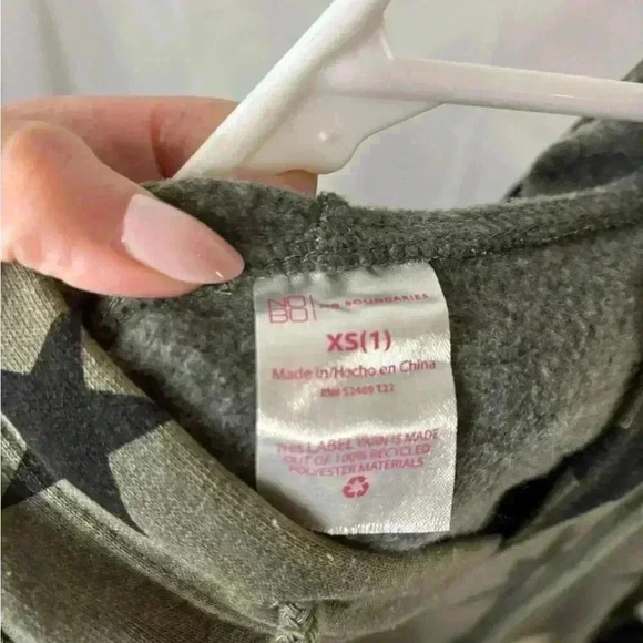 New with tags, womens size XS hoody/sweatshirt, #H305 - Picture 6 of 6